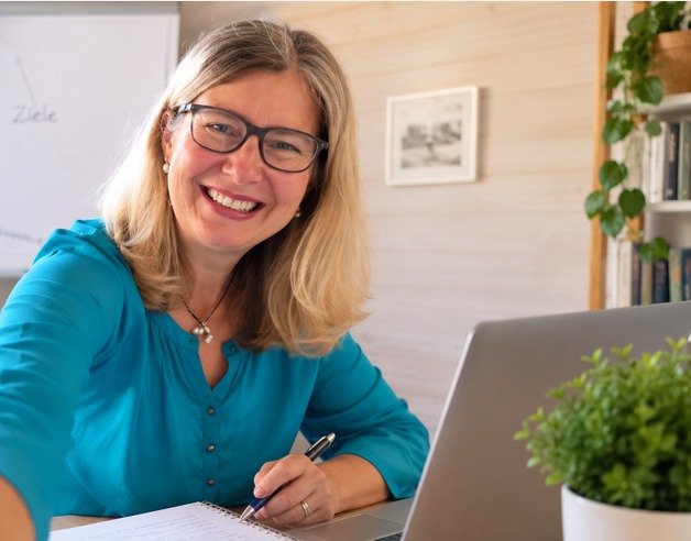 Lehrerin bei der Online Nachhilfe Latein